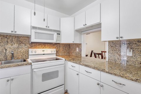 Copropriété à vendre à Lighthouse Point, Floride: 1 chambre, 62.8 m2 № 2045239 - photo 4