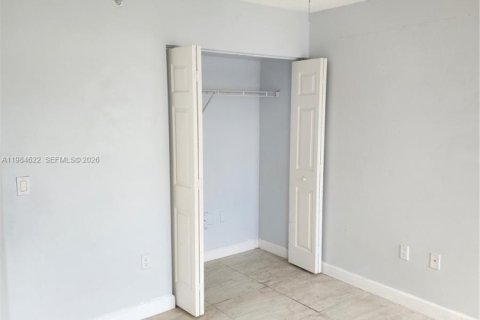 Copropriété à vendre à Miramar, Floride: 2 chambres, 87.33 m2 № 2048681 - photo 3