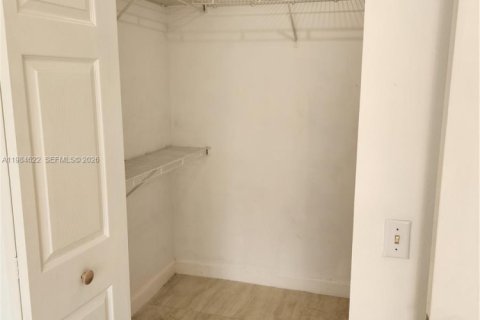 Copropriété à vendre à Miramar, Floride: 2 chambres, 87.33 m2 № 2048681 - photo 8