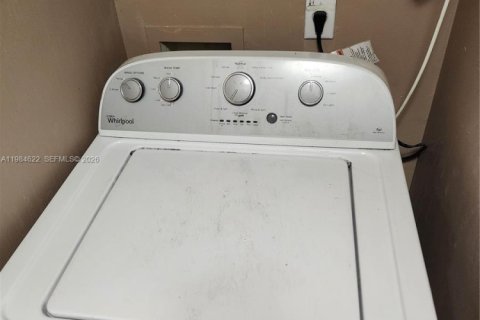 Copropriété à vendre à Miramar, Floride: 2 chambres, 87.33 m2 № 2048681 - photo 16