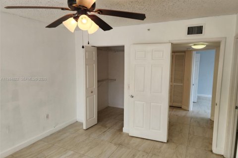 Copropriété à vendre à Miramar, Floride: 2 chambres, 87.33 m2 № 2048681 - photo 6