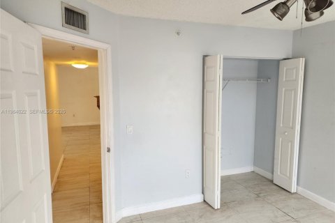 Copropriété à vendre à Miramar, Floride: 2 chambres, 87.33 m2 № 2048681 - photo 4