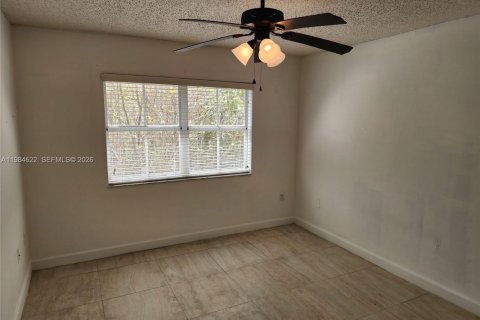 Copropriété à vendre à Miramar, Floride: 2 chambres, 87.33 m2 № 2048681 - photo 5