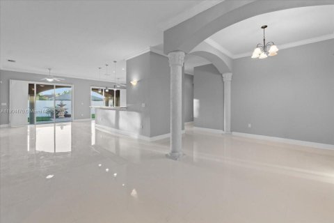 Casa en alquiler en Miami Lakes, Florida, 4 dormitorios, 227.52 m2 № 1955446 - foto 6