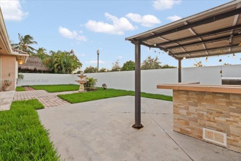 Casa en alquiler en Miami Lakes, Florida, 4 dormitorios, 227.52 m2 № 1955446 - foto 26
