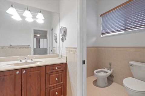 Casa en alquiler en Miami Lakes, Florida, 4 dormitorios, 227.52 m2 № 1955446 - foto 20