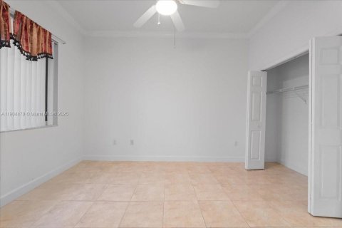 Casa en alquiler en Miami Lakes, Florida, 4 dormitorios, 227.52 m2 № 1955446 - foto 17