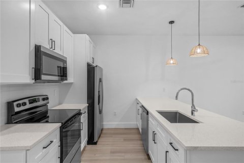 Apartamento en alquiler en Englewood, Florida, 3 dormitorios, 111.48 m2 № 1912688 - foto 6