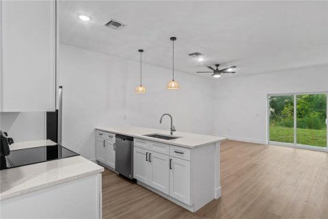 Apartamento en alquiler en Englewood, Florida, 3 dormitorios, 111.48 m2 № 1912688 - foto 7