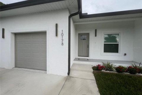 Apartamento en alquiler en Englewood, Florida, 3 dormitorios, 111.48 m2 № 1912688 - foto 2