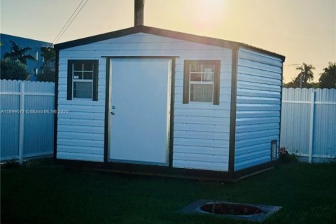 Propiedad comercial en venta en Homestead, Florida, 148.27 m2 № 1970863 - foto 18