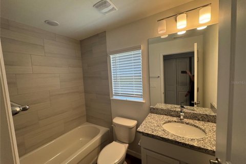 Casa en alquiler en North Port, Florida, 3 dormitorios, 139.73 m2 № 1680272 - foto 11