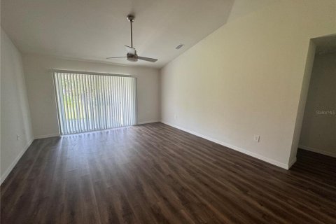 Casa en alquiler en North Port, Florida, 3 dormitorios, 139.73 m2 № 1680272 - foto 7