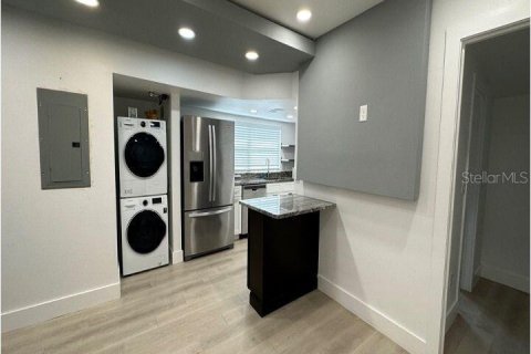 Casa en alquiler en Orlando, Florida, 2 dormitorios, 57.51 m2 № 1901474 - foto 3