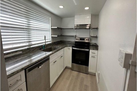 Casa en alquiler en Orlando, Florida, 2 dormitorios, 57.51 m2 № 1901474 - foto 6