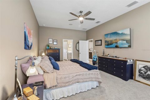 House in Spring Hill, Florida 4 bedrooms, 259.48 sq.m. № 2117049 - photo 12