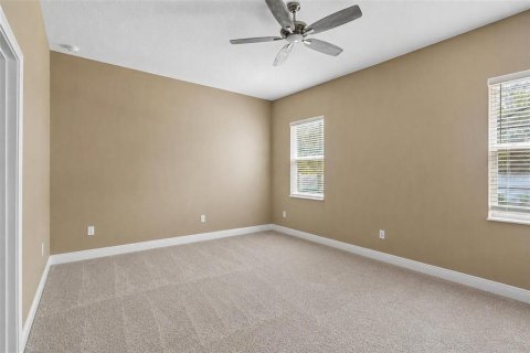 House in Spring Hill, Florida 4 bedrooms, 259.48 sq.m. № 2117049 - photo 16