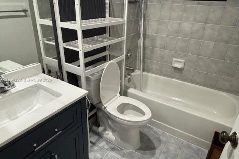 Touwnhouse à louer à Miami, Floride: 3 chambres, 138.61 m2 № 1999441 - photo 9