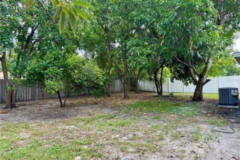 Casa en venta en Orlando, Florida, 4 dormitorios, 176.89 m2 № 1851545 - foto 23