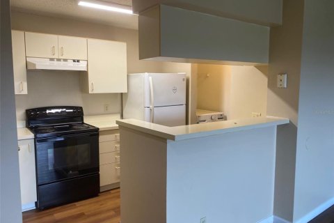 Condominio en alquiler en Altamonte Springs, Florida, 1 dormitorio, 59.83 m2 № 1877074 - foto 5