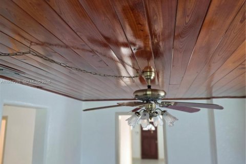 Villa ou maison à louer à St. Lucie, Floride: 3 chambres, 194.35 m2 № 2081384 - photo 14