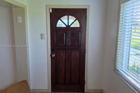 Villa ou maison à louer à St. Lucie, Floride: 3 chambres, 194.35 m2 № 2081384 - photo 12