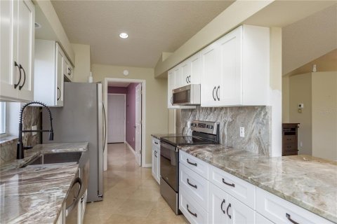 Casa en venta en Weeki Wachee, Florida, 2 dormitorios, 131.55 m2 № 1845208 - foto 11