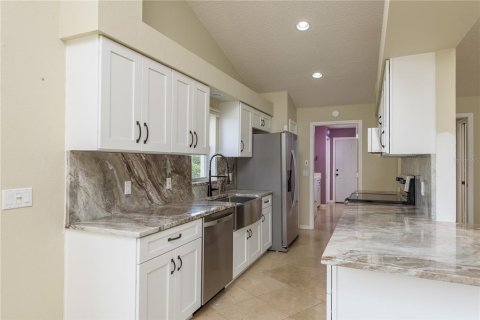 Casa en venta en Weeki Wachee, Florida, 2 dormitorios, 131.55 m2 № 1845208 - foto 10