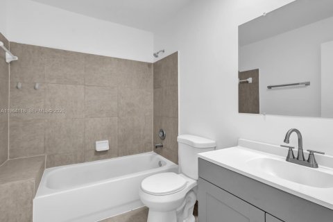 House in Oakland Park, Florida 2 bedrooms, 82.78 sq.m. № 2026558 - photo 10