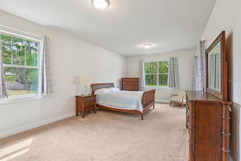 House in Tampa, Florida 4 bedrooms, 240.34 sq.m. № 2157410 - photo 13