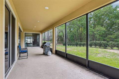 House in Tampa, Florida 4 bedrooms, 240.34 sq.m. № 2157410 - photo 29