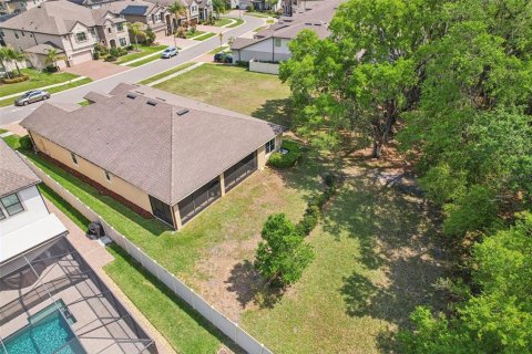 House in Tampa, Florida 4 bedrooms, 240.34 sq.m. № 2157410 - photo 3