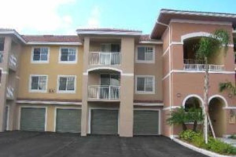Condo in West Palm Beach, Florida, 1 bedroom № 2086562 - photo 3