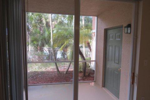 Condo in West Palm Beach, Florida, 1 bedroom № 2086562 - photo 13