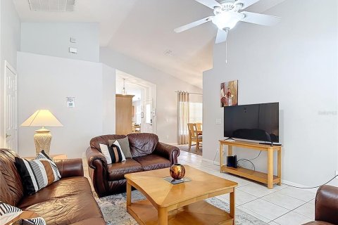 Casa en venta en Kissimmee, Florida, 4 dormitorios, 165.18 m2 № 1838285 - foto 13