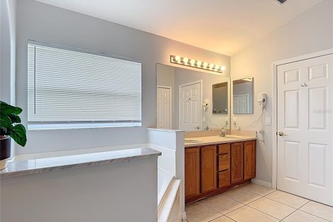 Casa en venta en Kissimmee, Florida, 4 dormitorios, 165.18 m2 № 1838285 - foto 19