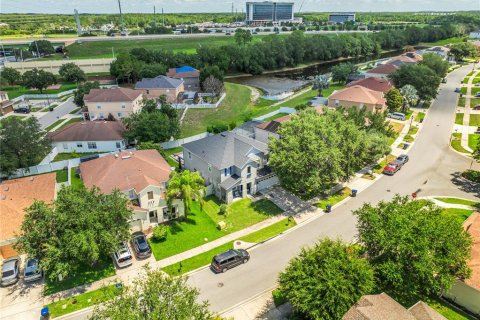 Casa en venta en Orlando, Florida, 3 dormitorios, 274.43 m2 № 2211362 - foto 15