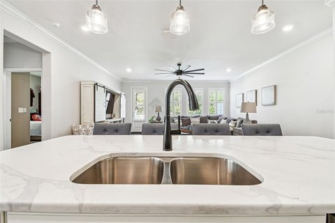 Touwnhouse à vendre à Palm Harbor, Floride: 3 chambres, 215.9 m2 № 1661753 - photo 16