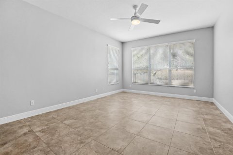 House in Port St. Lucie, Florida 3 bedrooms, 186.92 sq.m. № 2169923 - photo 15