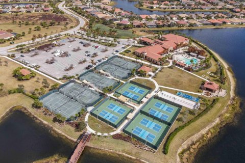 House in Port St. Lucie, Florida 3 bedrooms, 186.92 sq.m. № 2169923 - photo 30