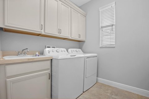 House in Port St. Lucie, Florida 3 bedrooms, 186.92 sq.m. № 2169923 - photo 22