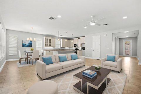 House in Port St. Lucie, Florida 3 bedrooms, 186.92 sq.m. № 2169923 - photo 2