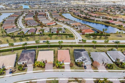 House in Port St. Lucie, Florida 3 bedrooms, 186.92 sq.m. № 2169923 - photo 29