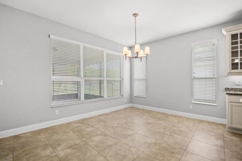 House in Port St. Lucie, Florida 3 bedrooms, 186.92 sq.m. № 2169923 - photo 9