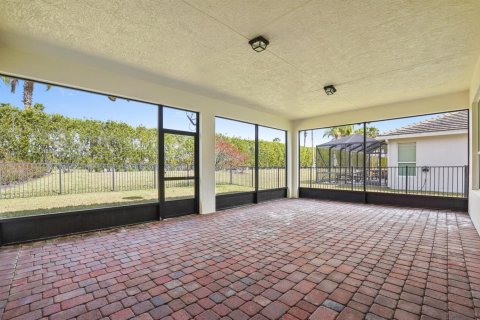 House in Port St. Lucie, Florida 3 bedrooms, 186.92 sq.m. № 2169923 - photo 23
