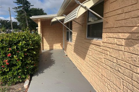 Casa en venta en Largo, Florida, 3 dormitorios, 116.31 m2 № 2383846 - foto 2