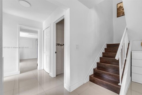 Villa ou maison à vendre à Miami, Floride: 3 chambres, 204.94 m2 № 1895788 - photo 23