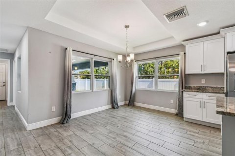 Villa ou maison à vendre à Saint Petersburg, Floride: 3 chambres, 142.7 m2 № 1853165 - photo 22