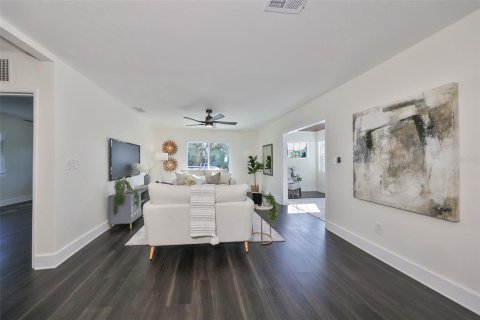 Villa ou maison à vendre à Saint Petersburg, Floride: 3 chambres, 144.37 m2 № 1719990 - photo 12