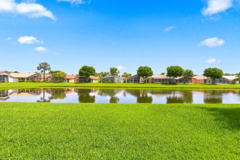 House in Boynton Beach, Florida 3 bedrooms, 175.03 sq.m. № 2189480 - photo 3
